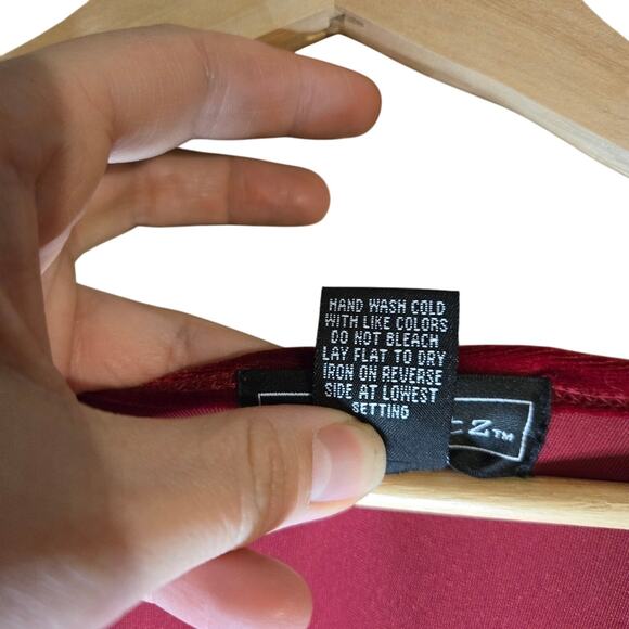 Elementz Ruby Red Velvet Top 1X - NWT 0264 - Picture 7 of 8